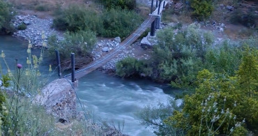 Bingöl'de nehirde kaybolan şahıs için arama kurtarma çalışmaları başlatıldı