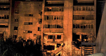 Bir haftada ikinci kez yaşandı: Savaş uçağı yerleşim yerine düştü