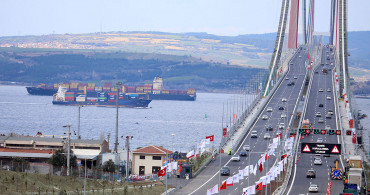 Bir haftalık ücretsiz geçiş süresi sona erdi! 1915 Çanakkale Köprüsü'nden geçen otomobiller ne kadar ücret ödeyecek? Kalem kalem fiyatlar