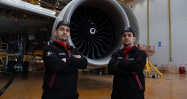 Birlikte Uçuyorlar: İkiz Kardeşlerin Havacılık Hikayesi