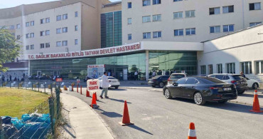 Bitlis sağlık müdürü makam aracı kazaya karıştı: 11 yaşındaki çocuk yaralandı