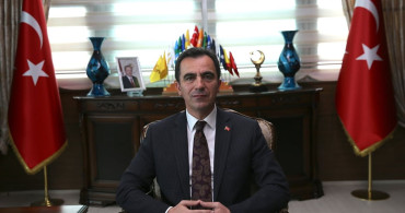 Bitlis Valisi Ahmet Karakaya Anadolu Ajansı Oylamasına Katıldı