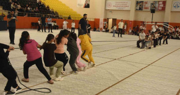 Bitlis'te geleneksel çocuk oyunları şenliği düzenlendi