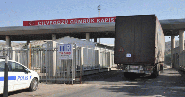 BM'den Suriye'ye 17 Tır İnsani Yardım