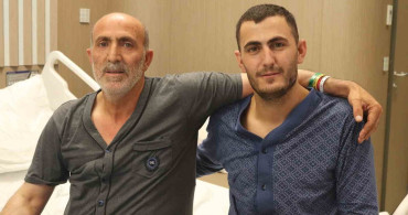 Böbrek ve karaciğer nakli ile hayata tutunan baba ve damat