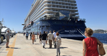 Bodrum'a Gelen Mein Schiff 5 Kruvaziyeri 2 Bin 545 Turist İle Mola Verdi