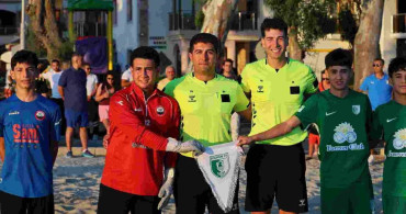 Bodrum'da 1. günbatımı çocuk plaj futbol şenliği başladı