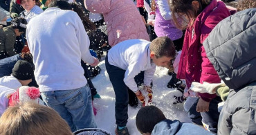 Bodrum'da Çocuklara Suni Kar Sürprizi