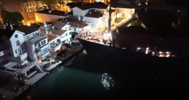 Boğaz’da 148 metrelik gemi yalıya metreler kala oturdu