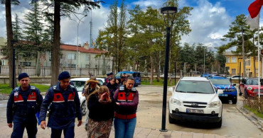 Bohçacı Kılığındaki Hırsızlar 880 Bin TL'lik Soygun Yaptı