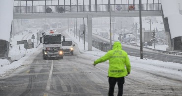 Bolu Dağı'nda Ağır Tonajlı Araçlar İçin Ulaşım Yeniden Açıldı