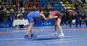 Bolu'da 500 Sporcuyla Güreş Şampiyonası Başladı