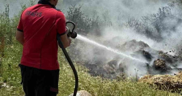 Bolu'da boş arazideki atık samanlar alev aldı