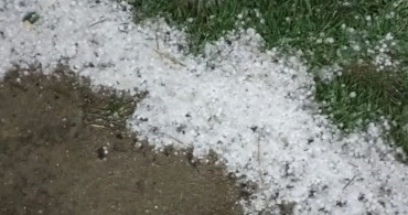 Bolu'da Dolu Yağışı Yeşil Alanları Beyaza Bürüdü