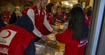 Bolu'da Filistinli Öğrencilerin Kızılay İftarı