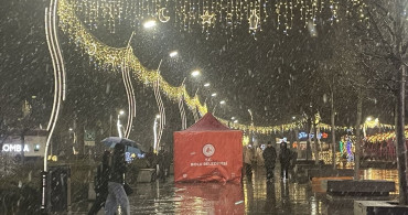 Bolu'da Kar Yağışı Etkili Oluyor