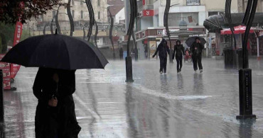Bolu’da Kuvvetli Sağanak Yağış Hayatı Olumsuz Etkiledi