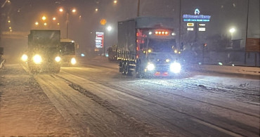 Bolu'da Özel Öğrenciler Karda Kaymanın Keyfini Çıkarıyor