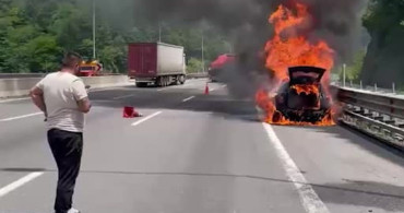 Bolu'da Tem Otoyolu'nda Otomobil Yangını
