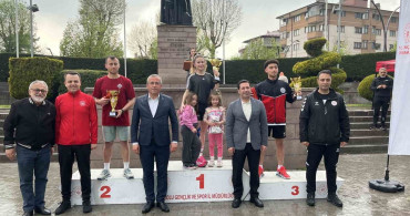 Bolu'nun Babası İzzet Baysal Anısına Şükran Günleri Koşusuyla Başladı