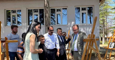 Bolvadin Alparslan ortaokulu'nda sergi açılışı büyük ilgi gördü