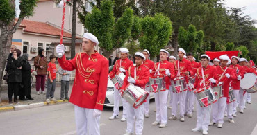 Bolvadin'de Gençlik Yürüyüşü Coşkuyla Gerçekleşti