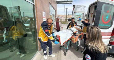 Boşanma Aşamasındaki Korkunç Olay: Eşini Bıçakladı, Sonra Kendini Yaraladı