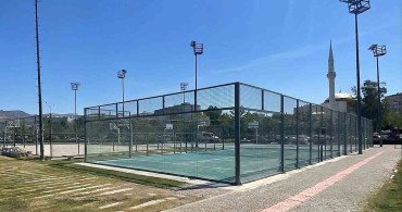 Bostanlı Sahili'nde Yeni Padel Kortları Açılıyor