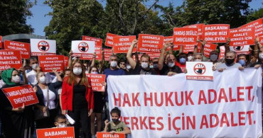 Büfeciler İBB Önünde Zam Eylemi Yaptı