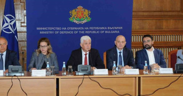Bulgaristan Savunma Bakanı Stoyanov'dan Silah Tedarikine Dair Açıklama