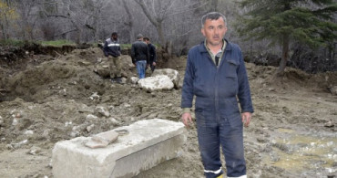 Burdur'da Çiftçi Tarlasında Tarihi Eser Buldu