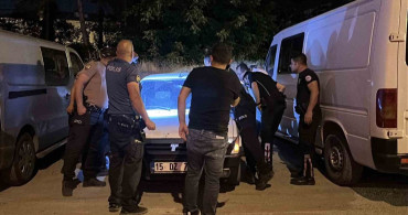 Burdur’da park halinde hareketsiz bulunan genç hastanede hayatını kaybetti