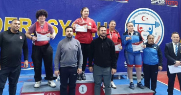 Burdurlu Genç Halterci Elanur Çelik Türkiye İkincisi Oldu