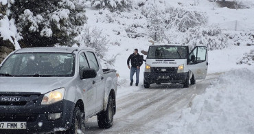 Burdur'un Altınyayla İlçesinde Kar Yağışı Etkili Oldu