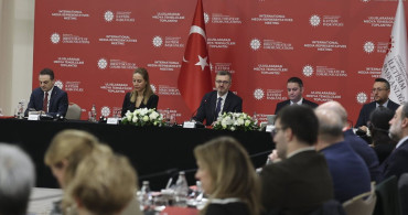 Burhanettin Duran Uluslararası Medya Temsilcileriyle Buluştu