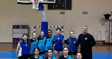 Burhaniye'de 3. Geleneksel Çocuk Sporcular Şenliği Başladı