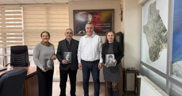 Burhaniye'de Başarılı Öğrenciler Ödüllendirildi