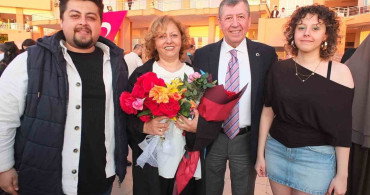 Burhaniye'de Bölüm Birincisi Olan Ayla Erdil'in Başarısı