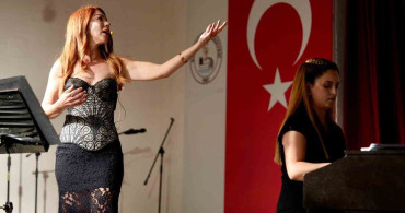 Burhaniye'de dünya müzik günü coşkusu yaşandı