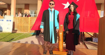 Burhaniye'de Uygulamalı Bilimler Fakültesi Mezuniyet Coşkusu