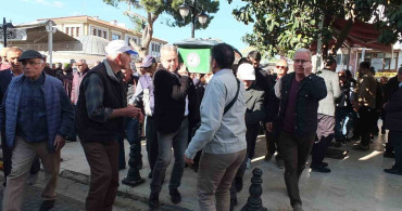 Burhaniyeli Öğretmen Rafet Solmaz Son Yolculuğuna Uğurlandı