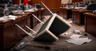 Bursa Büyükşehir Belediye Başkan Vekili Seçimi Öncesinde Arbede Yaşandı