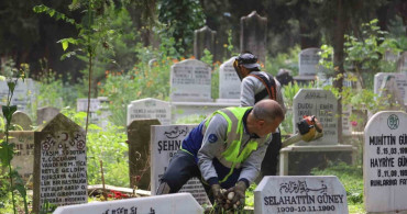Bursa Mezarlıkları Kurban Bayramı'na Hazır