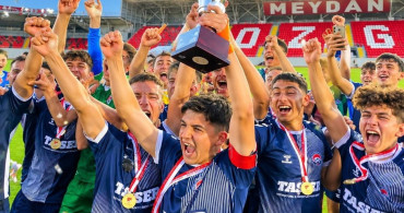 Bursa Orhangazi Futbol Kulübü, U18 Türkiye şampiyonu oldu