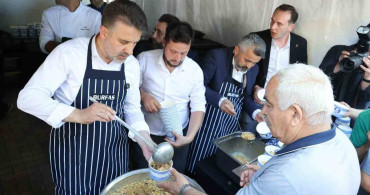 Bursa’da 15 Temmuz programı şehitleri anarak başladı