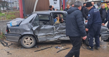 Bursa'da 2 Araçlı Kazada 9 Kişi Yaralandı