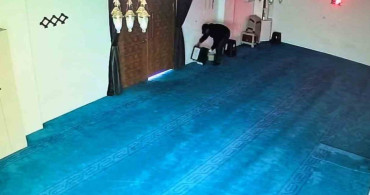 Bursa'da camiden hırsızlık: 100 bin lira çalındı