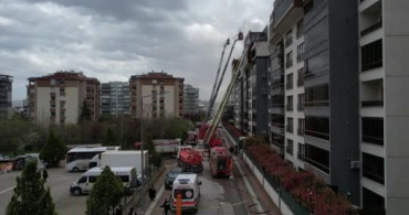 Bursa'da Çatı Yangını: Alevler Arasında Kurtarma Operasyonu