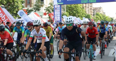 Bursa'da Kadın Sporcular İçin Bisiklet Yarışı Düzenlendi