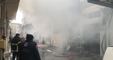 Bursa'da Kağıt Deposunda Yangın!